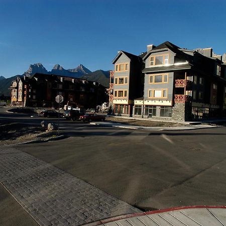 Apartment 407, Contemporary Decor Canmore Exterior foto