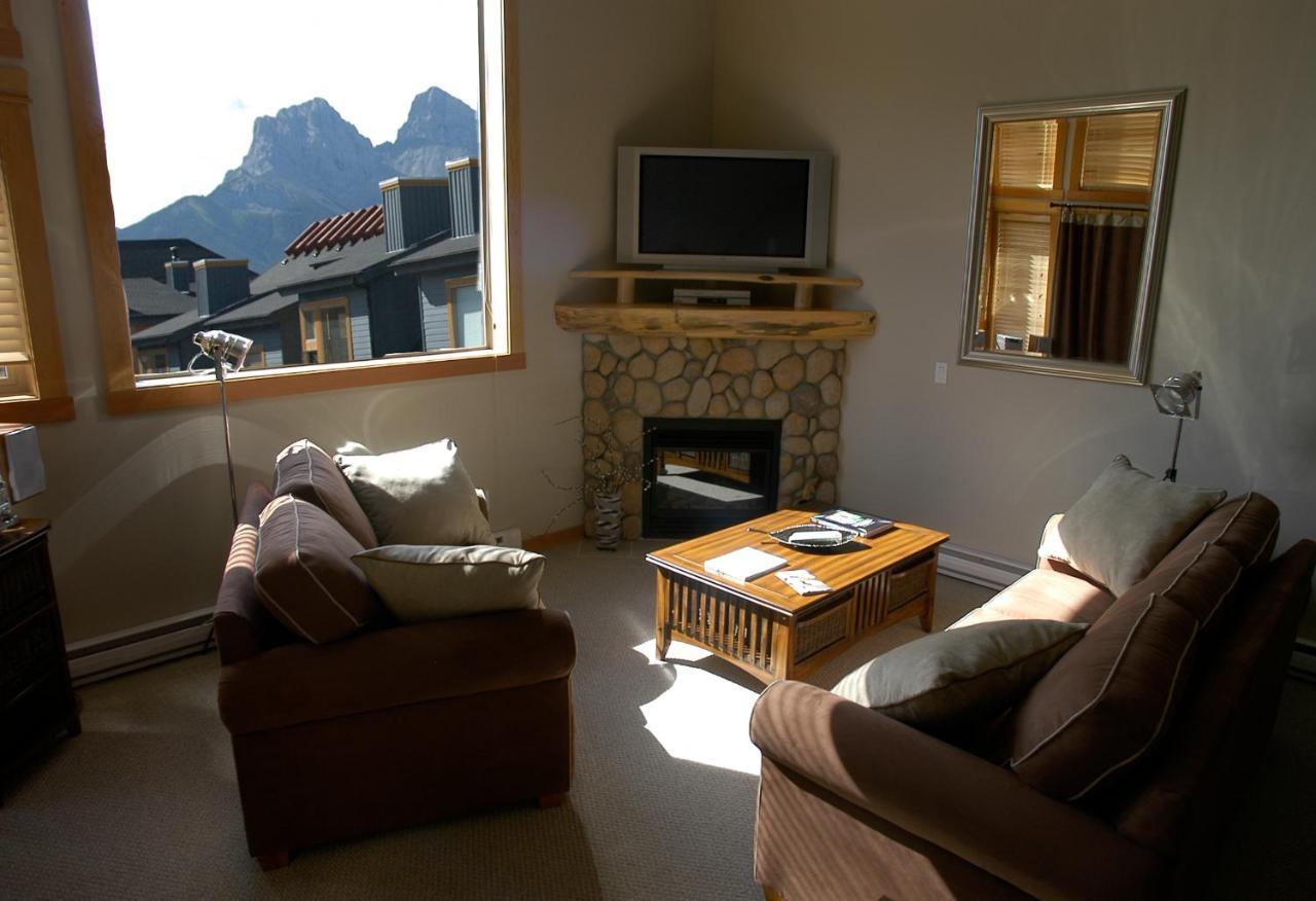 Apartment 407, Contemporary Decor Canmore Exterior foto