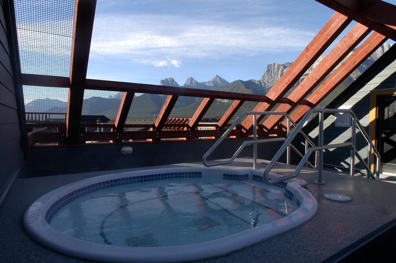 Apartment 407, Contemporary Decor Canmore Exterior foto