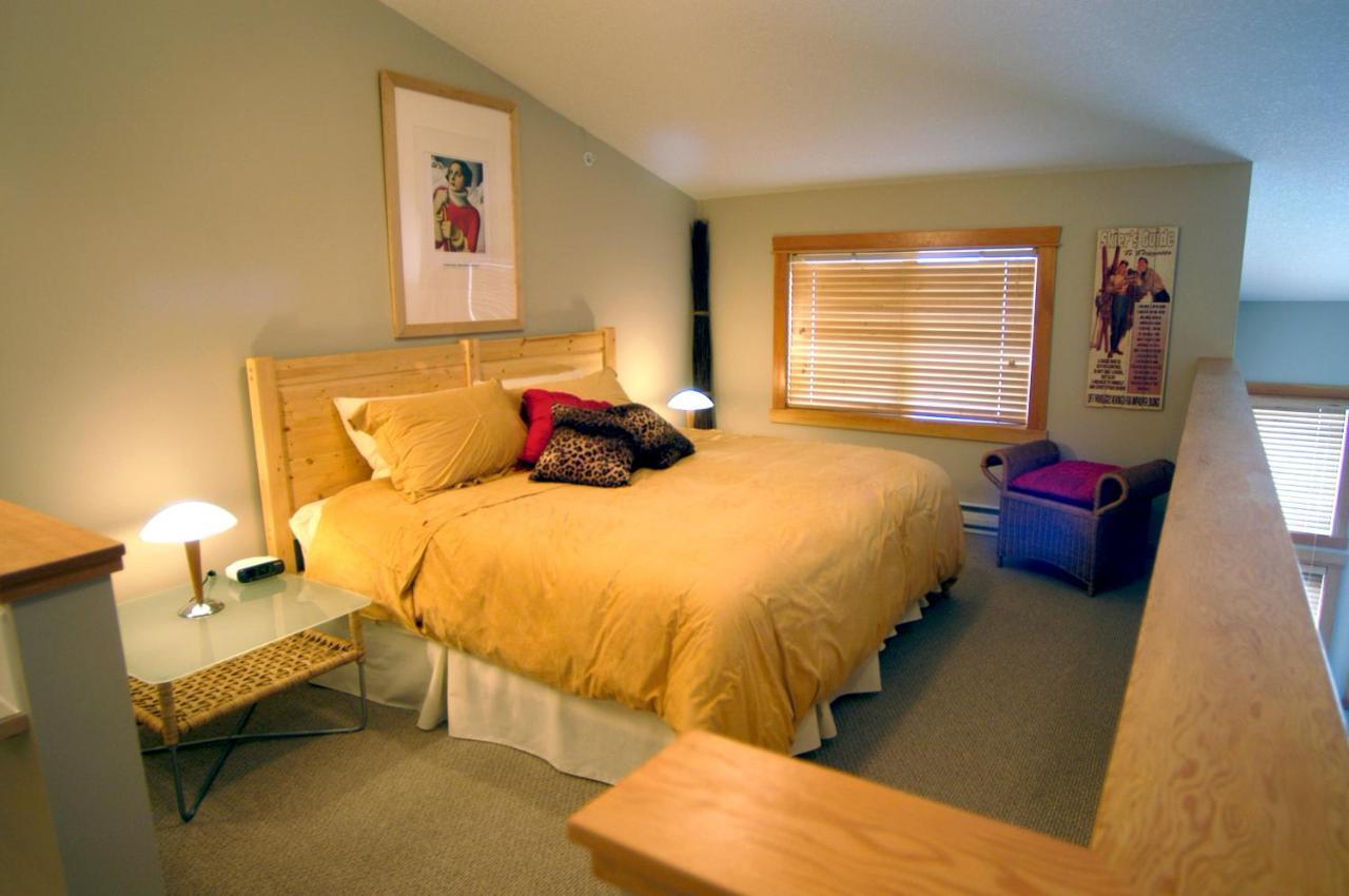 Apartment 407, Contemporary Decor Canmore Exterior foto